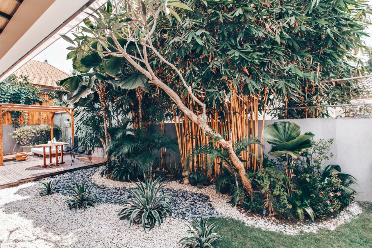 Suites Infinity & Beyond Seminyak  Ngoại thất bức ảnh